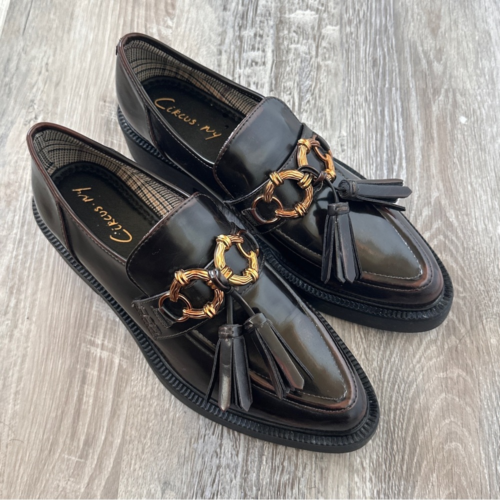 Chic Women’s Loafers in Black Brown